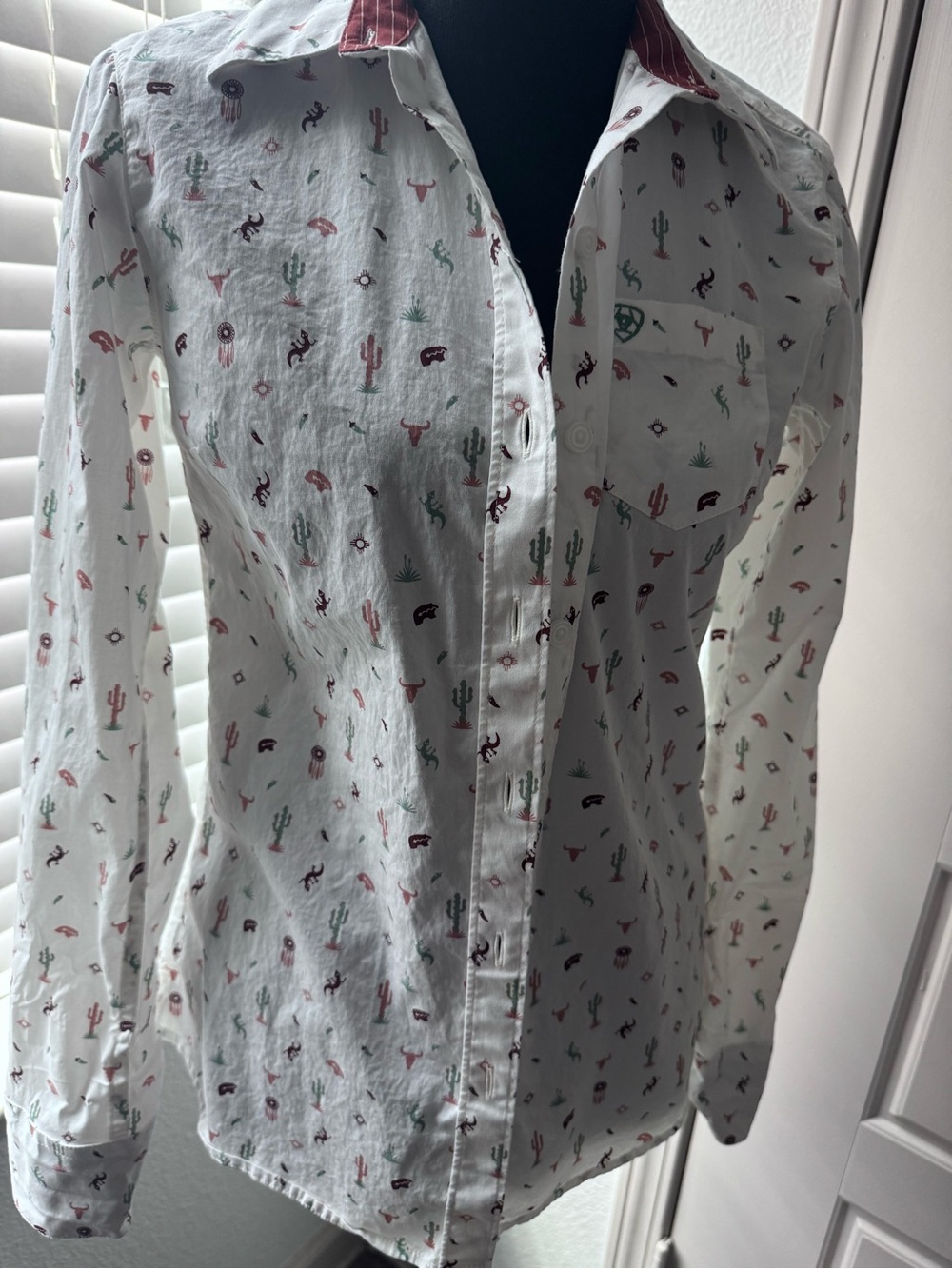 ARIAT REAL Western Print Fitted Button-Down Shirt – Women’s XS